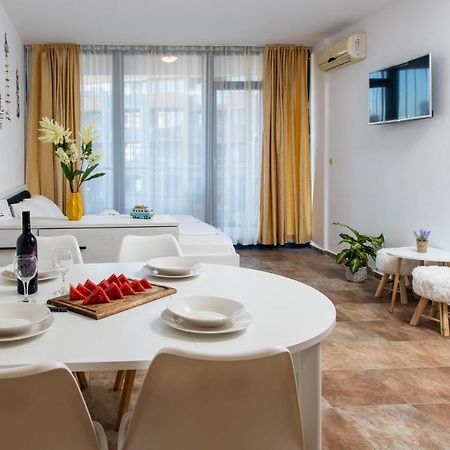 Stylish Flat In The Top Centre Of Sunny Beach By Flаt Manаger Exterior photo